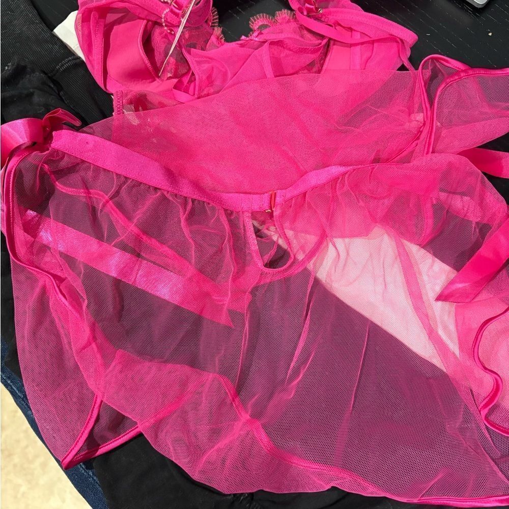 VICTORIA’S SECRET lace open back babydoll - Picture 3 of 5